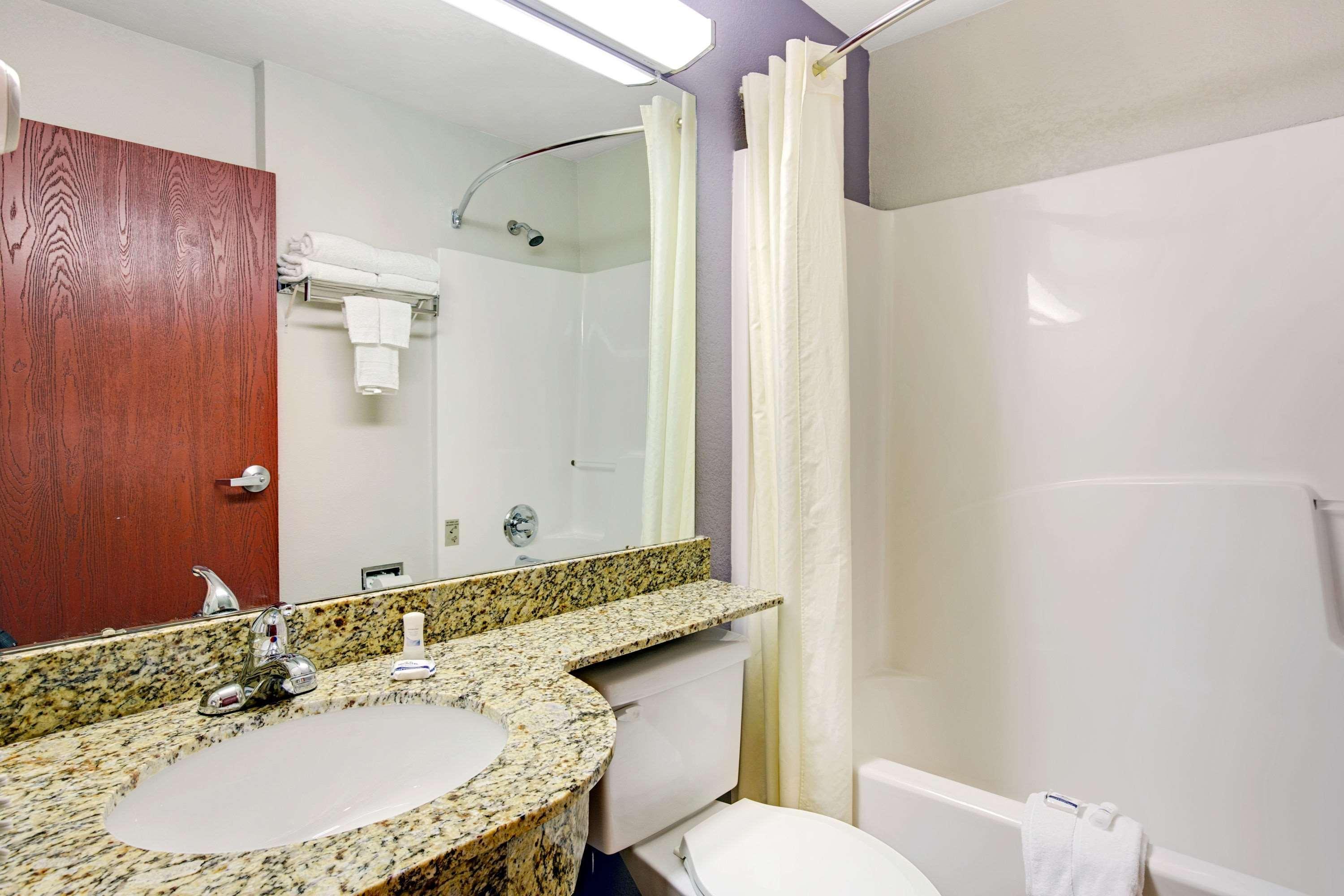 Microtel Inn & Suites By Wyndham צ'ירוקי מראה חיצוני תמונה