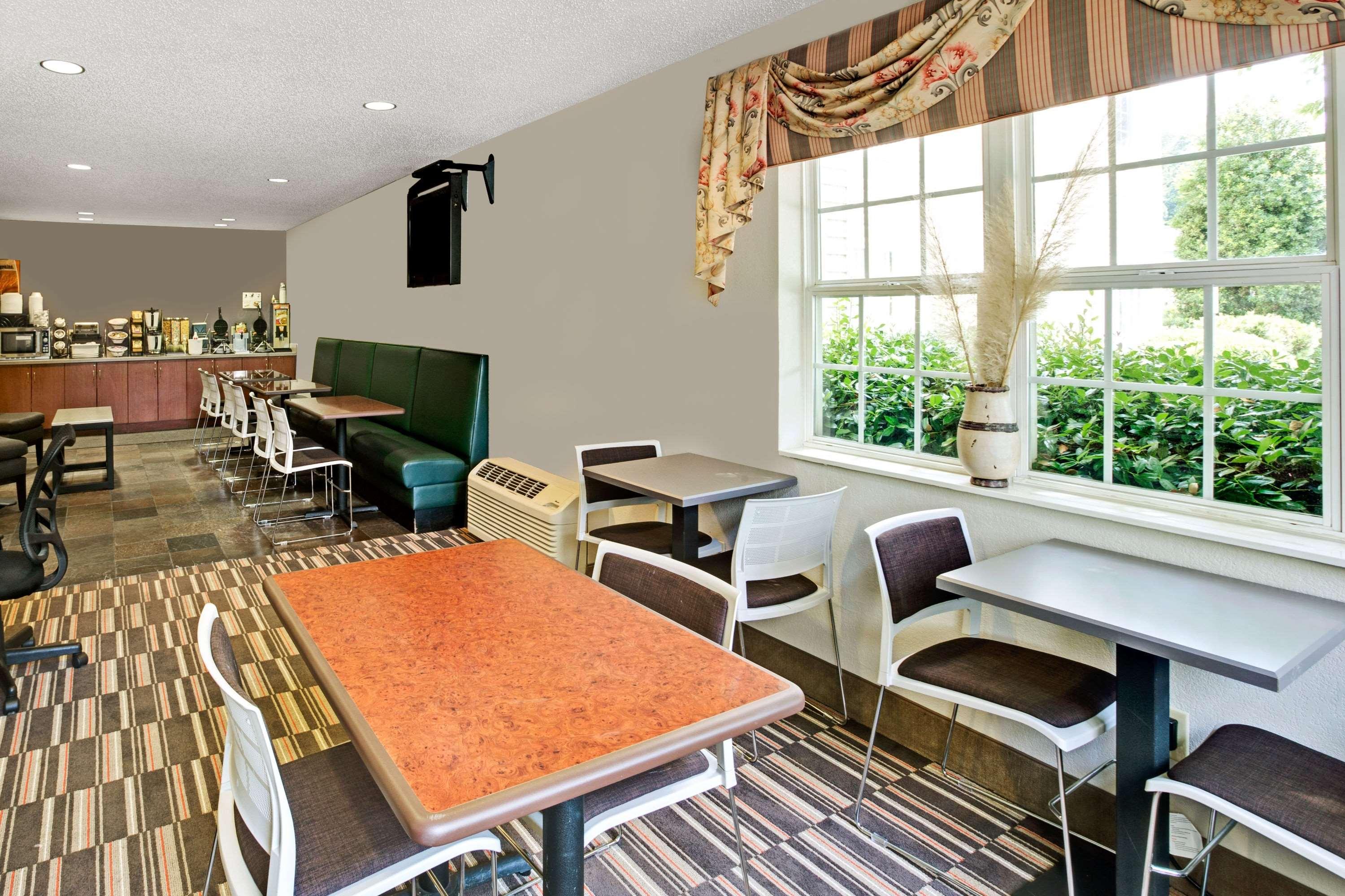 Microtel Inn & Suites By Wyndham צ'ירוקי מראה חיצוני תמונה