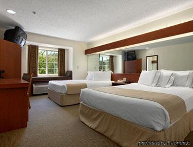 Microtel Inn & Suites By Wyndham צ'ירוקי חדר תמונה